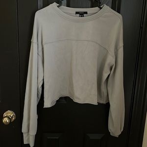 Cute green long sleeve crop top size L (rarely used)